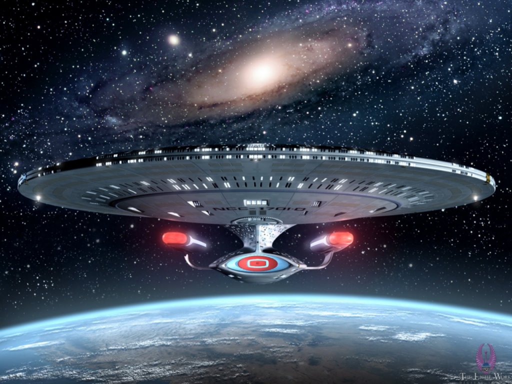 Starship Enterpise NCC 1701D - Free Star Trek Computer Desktop Wallpaper